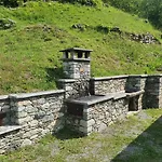 Nona Rosa Lantgård